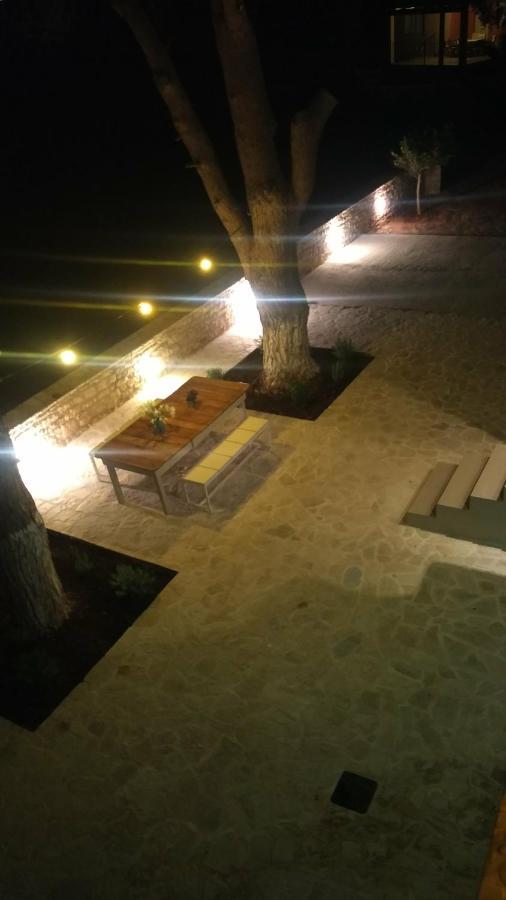 Villa Tzanetos Seaside Kyparissia Esterno foto